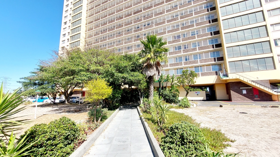 2 Bedroom Property for Sale in Townsend Estate Western Cape